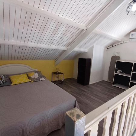 Apartamento 9 Lyly Location F3 Mezzanine Sainte-Anne Exterior foto